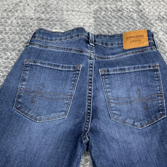 Denizen from Levi’s Women’s Blue Flared Jeans - Picture 7 of 7